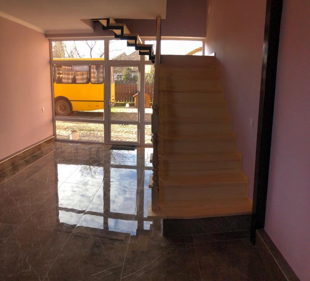 Катерина Hotel Chynadiyovo Екстериор снимка