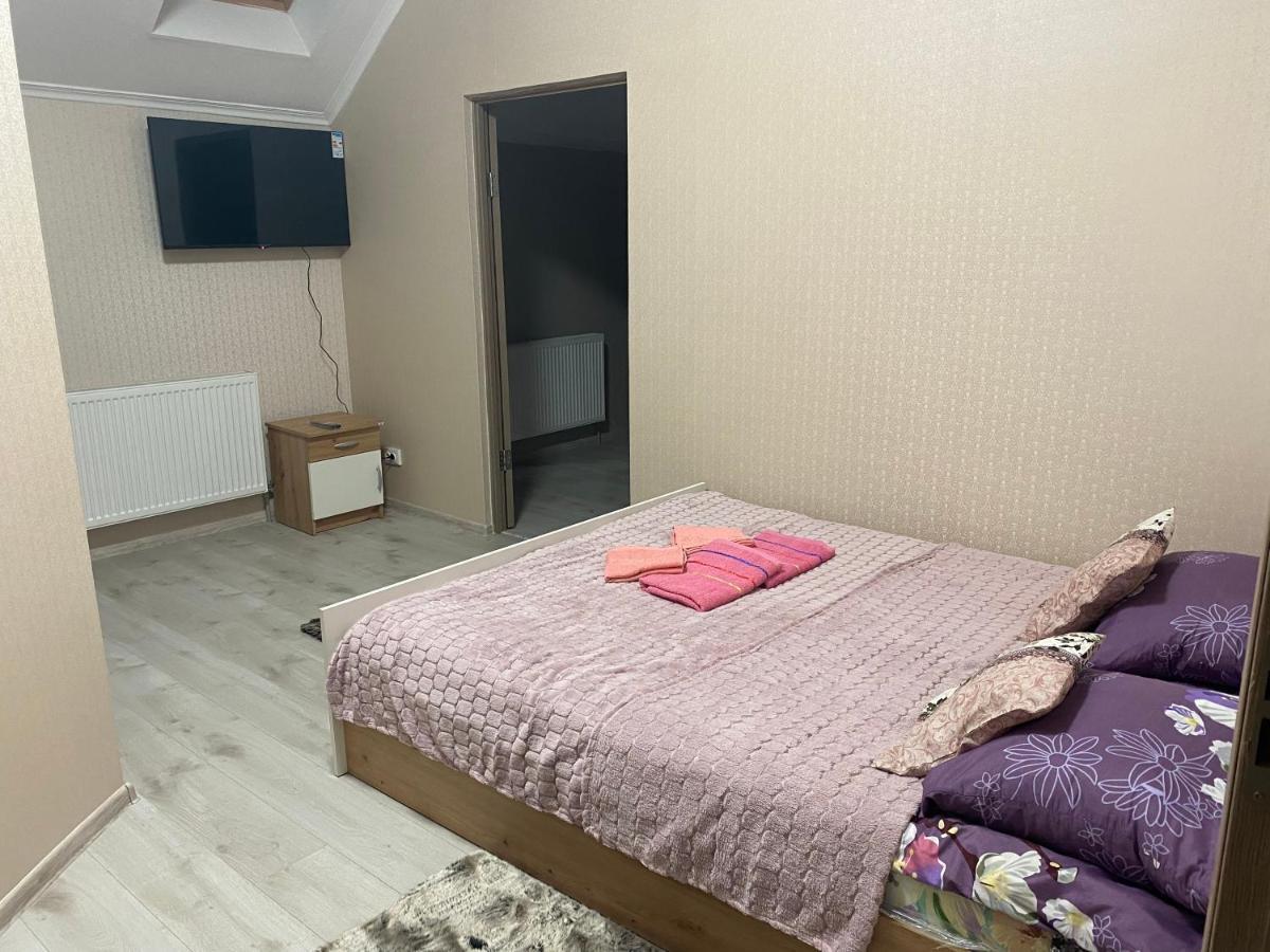 Катерина Hotel Chynadiyovo Екстериор снимка