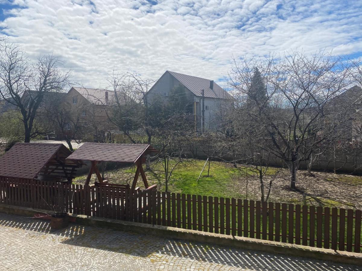 Катерина Hotel Chynadiyovo Екстериор снимка