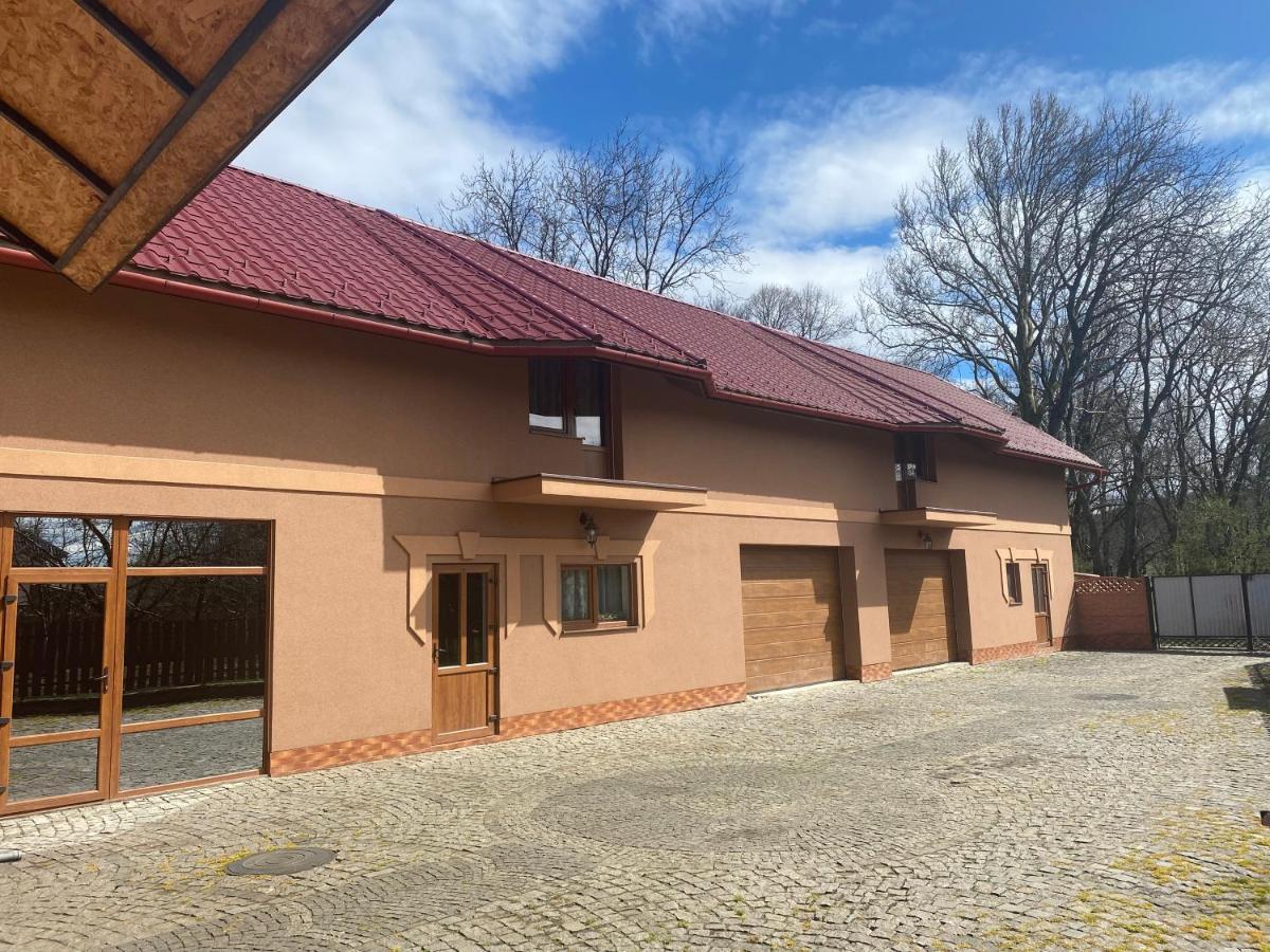 Катерина Hotel Chynadiyovo Екстериор снимка