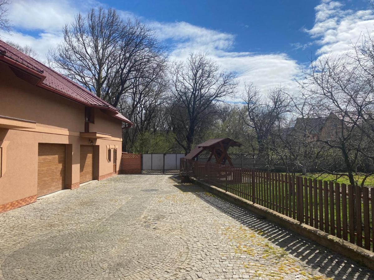 Катерина Hotel Chynadiyovo Екстериор снимка